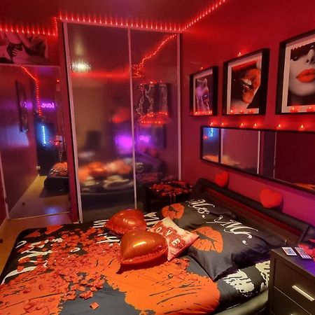 Appart Room Privé Sexy Love Cosy Lib Proche Centre Gare a pied Aulnay-sous-Bois Exterior foto