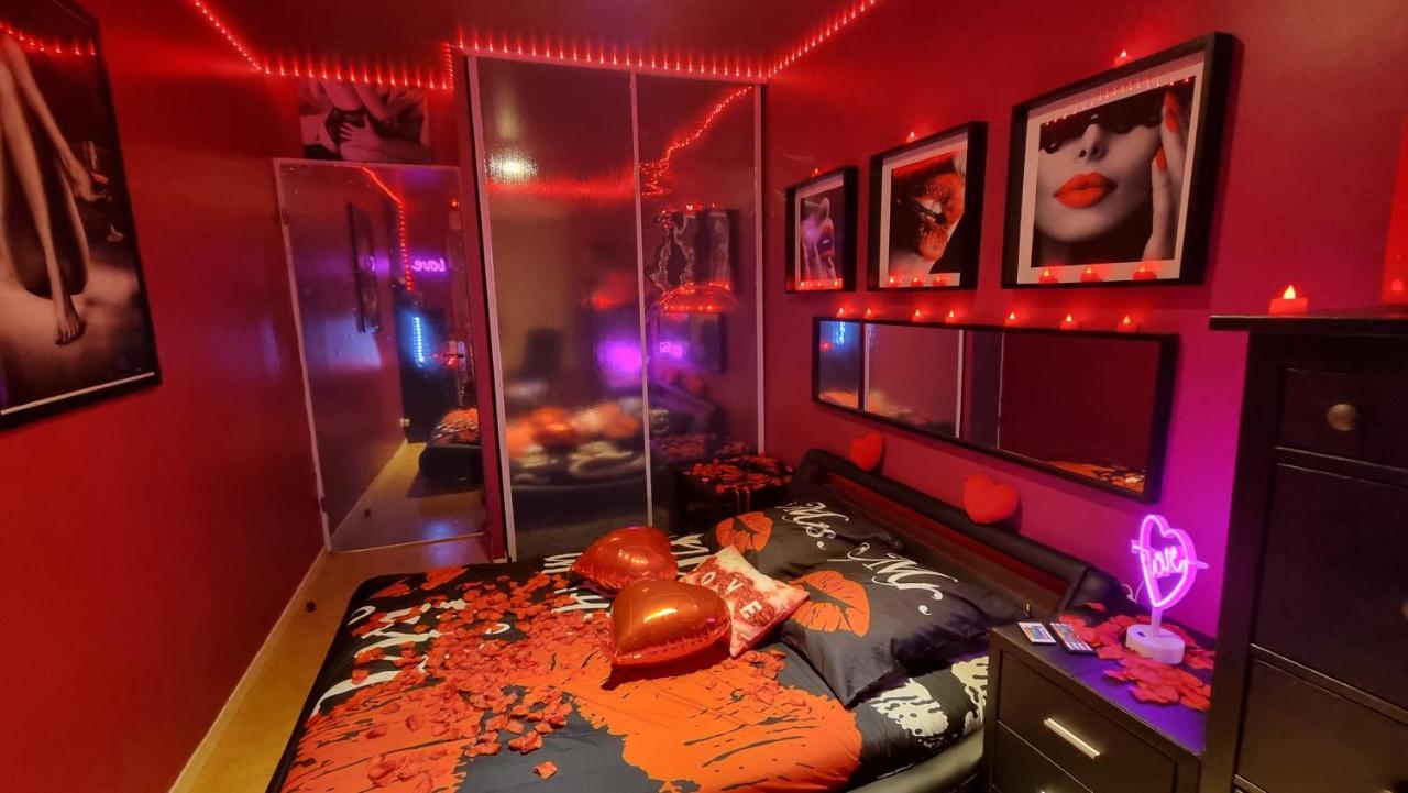 Appart Room Privé Sexy Love Cosy Lib Proche Centre Gare a pied Aulnay-sous-Bois Exterior foto